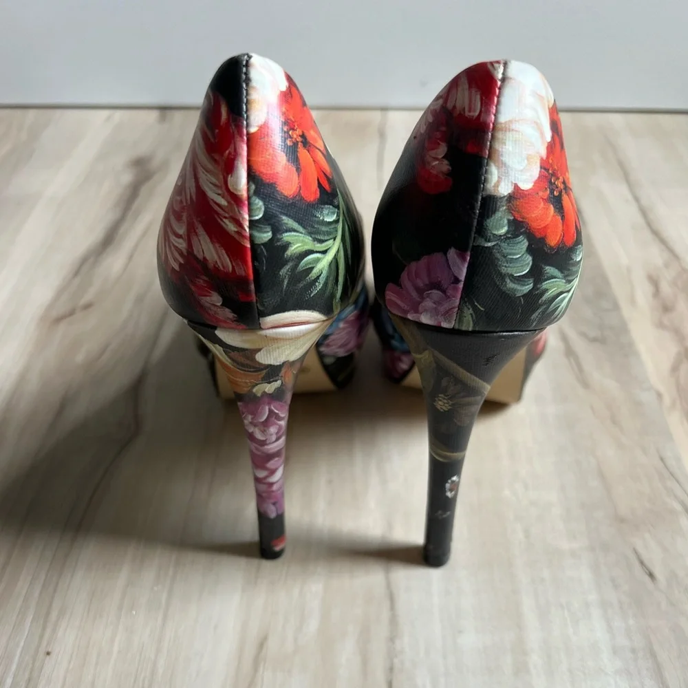 Floral heels size 8 - Picture 4 of 4